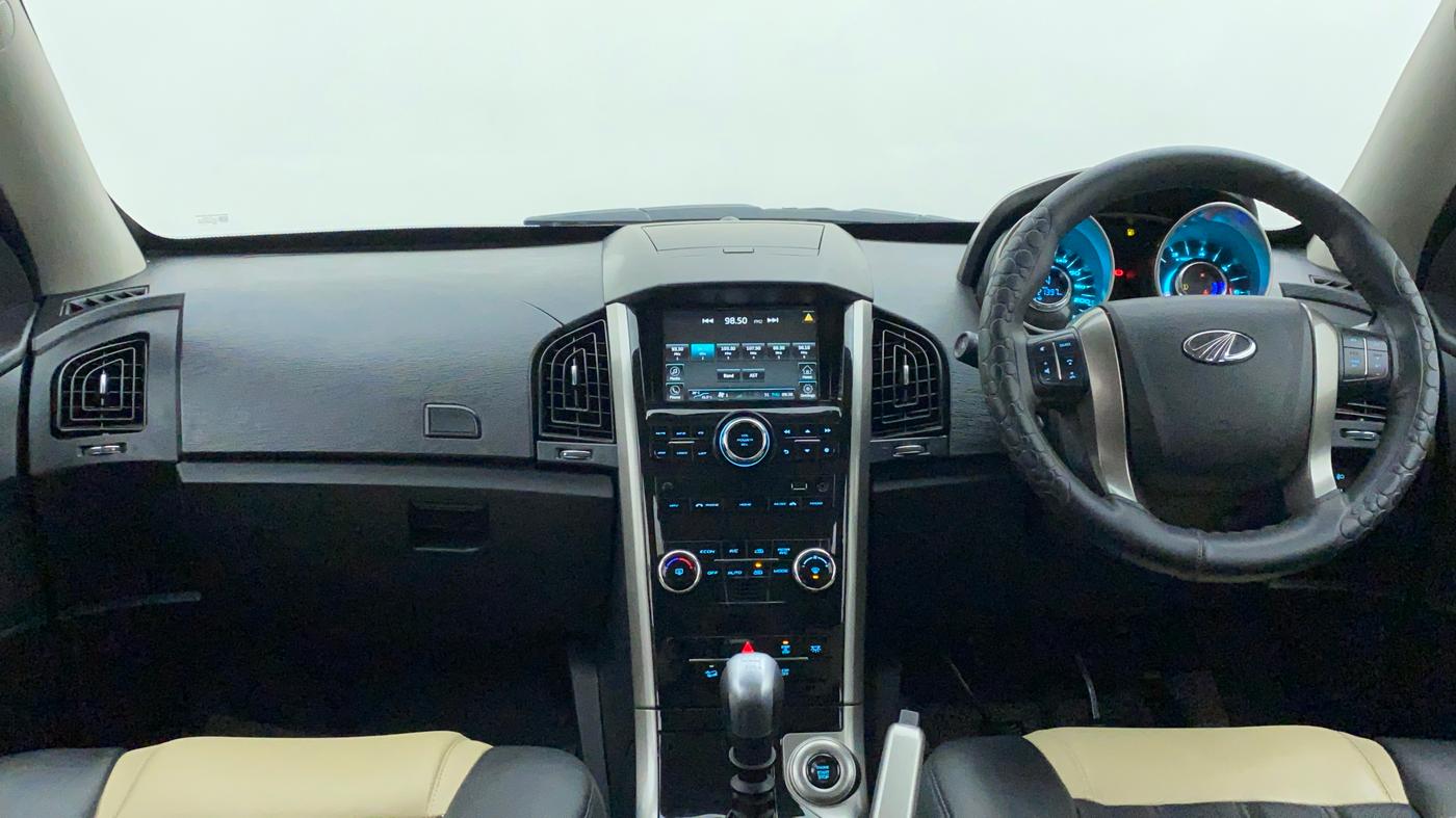 2020 Mahindra XUV500 W9, Diesel, Manual, 21,468 km, Dashboard