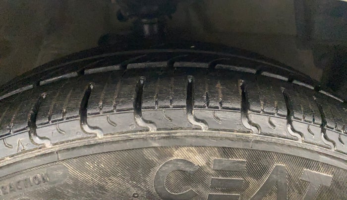 2016 Maruti Celerio VXI, Petrol, Manual, 1,34,515 km, Right Front Tyre Tread