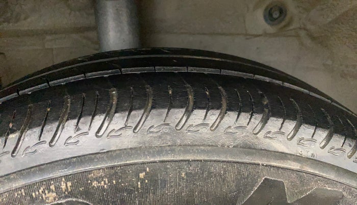 2016 Maruti Celerio VXI, Petrol, Manual, 1,34,515 km, Right Rear Tyre Tread