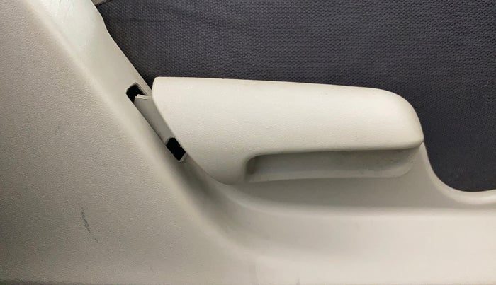 2016 Maruti Celerio VXI, Petrol, Manual, 1,34,515 km, Driver Side Adjustment Panel