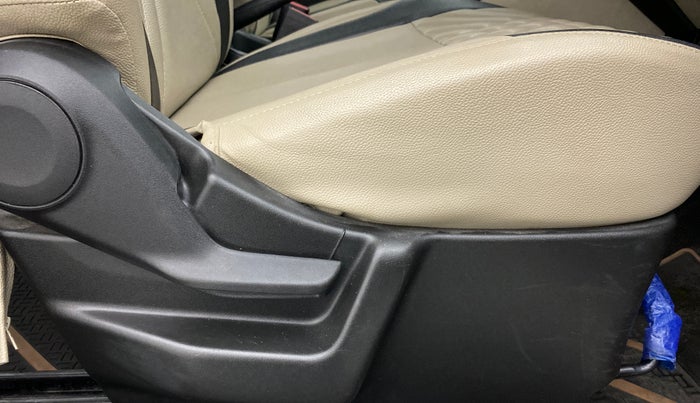 2021 Maruti New Wagon-R VXI 1.0, Petrol, Manual, 22,757 km, Driver Side Adjustment Panel