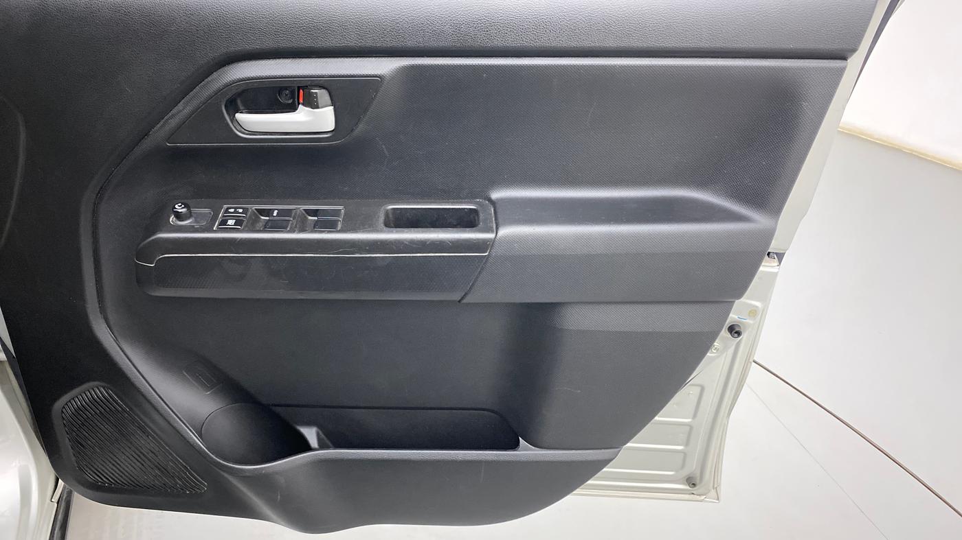 2021 Maruti New Wagon-R VXI 1.0, Petrol, Manual, 22,757 km, Driver Side Door Panels Control
