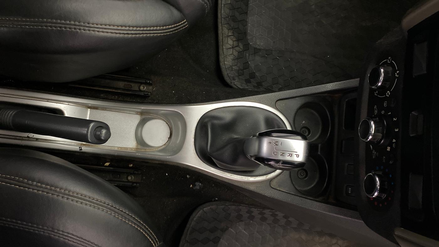 2018 Renault Duster RXS CVT, Petrol, Automatic, 1,19,928 km, Gear Lever