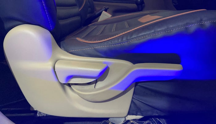 2015 Honda Amaze 1.2L I-VTEC S, Petrol, Manual, 1,22,963 km, Driver Side Adjustment Panel