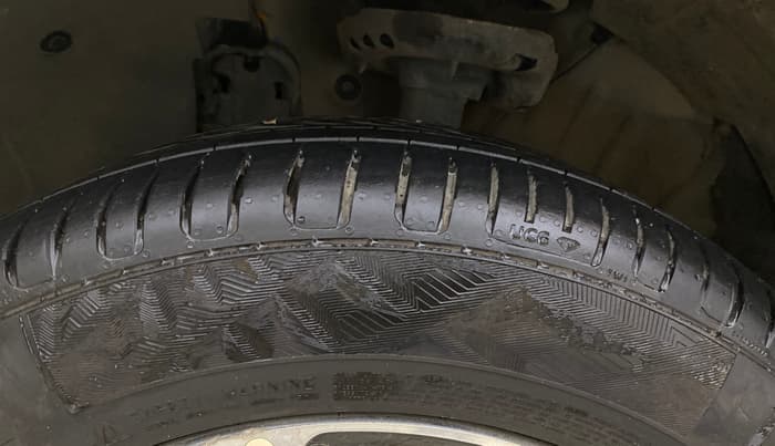 2020 Hyundai VENUE SX 1.0 TURBO, Petrol, Manual, 80,025 km, Left Front Tyre Tread