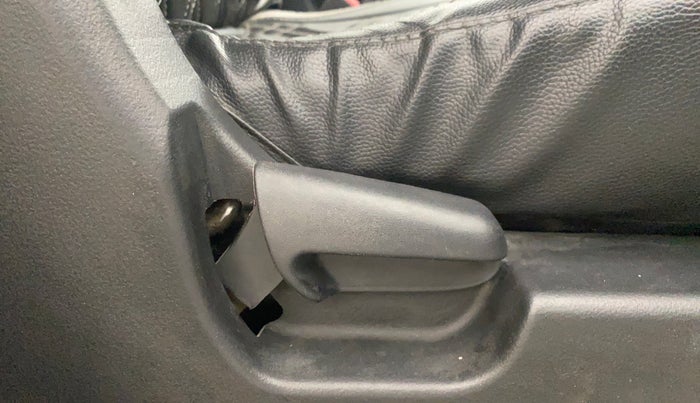 2016 Maruti Wagon R 1.0 VXI AMT, Petrol, Automatic, 66,301 km, Driver Side Adjustment Panel