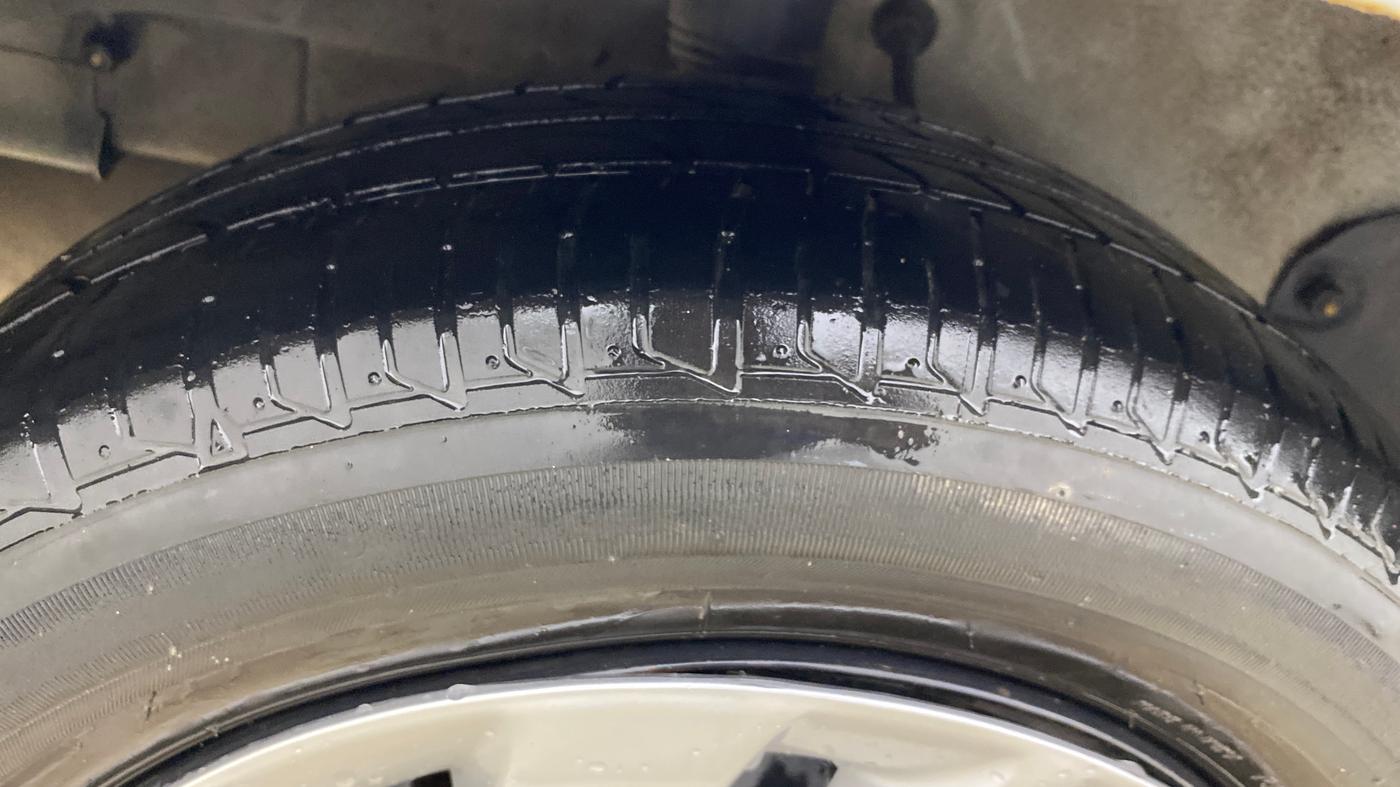 2016 Tata Zest XMS PETROL, CNG, Manual, 98,185 km, Right Rear Tyre Tread