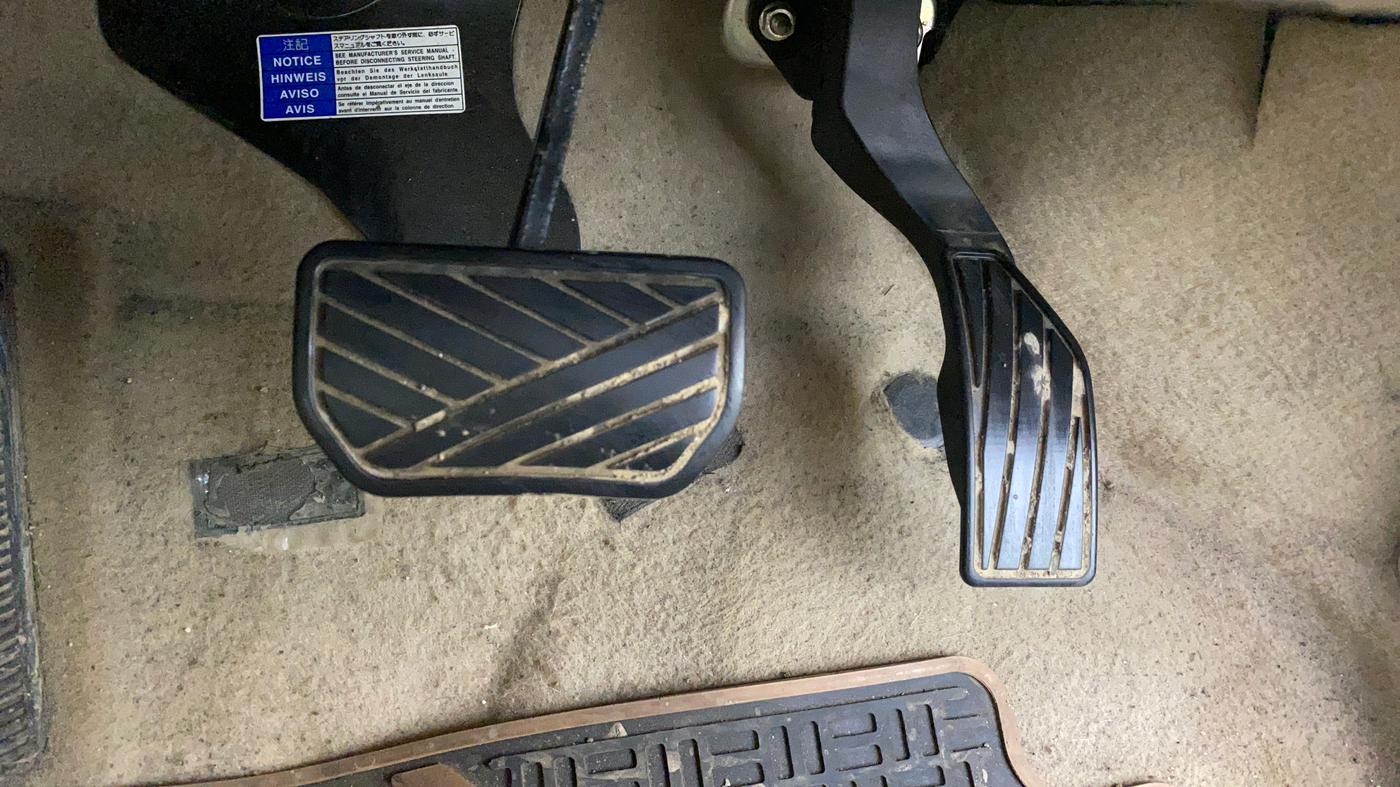 2023 Maruti Ciaz ALPHA  AT 1.5 SHVS PETROL, Petrol, Automatic, 37,327 km, Pedals