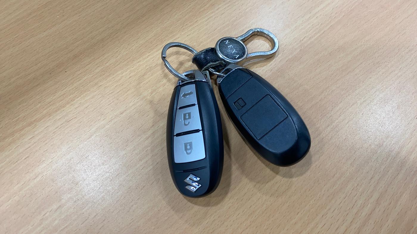 2023 Maruti Ciaz ALPHA  AT 1.5 SHVS PETROL, Petrol, Automatic, 37,327 km, Key Close Up