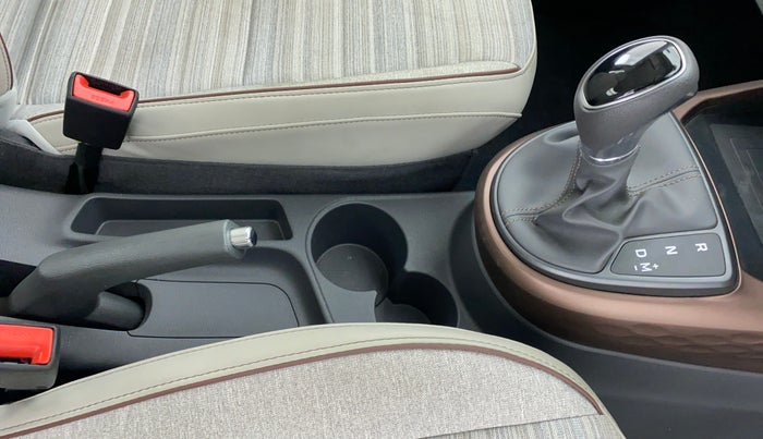 2020 Hyundai AURA SX+ AT, Petrol, Automatic, 2,308 km, Gear Lever