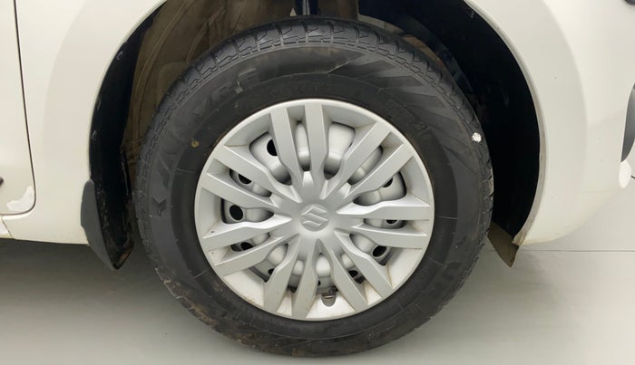 2021 Maruti Swift LXI, Petrol, Manual, 43,062 km, Right Front Wheel