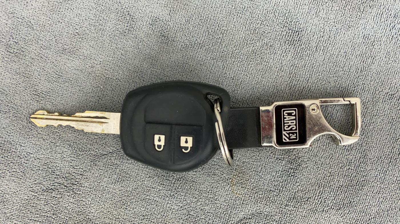 2021 Maruti Swift LXI, Petrol, Manual, 43,062 km, Key Close Up