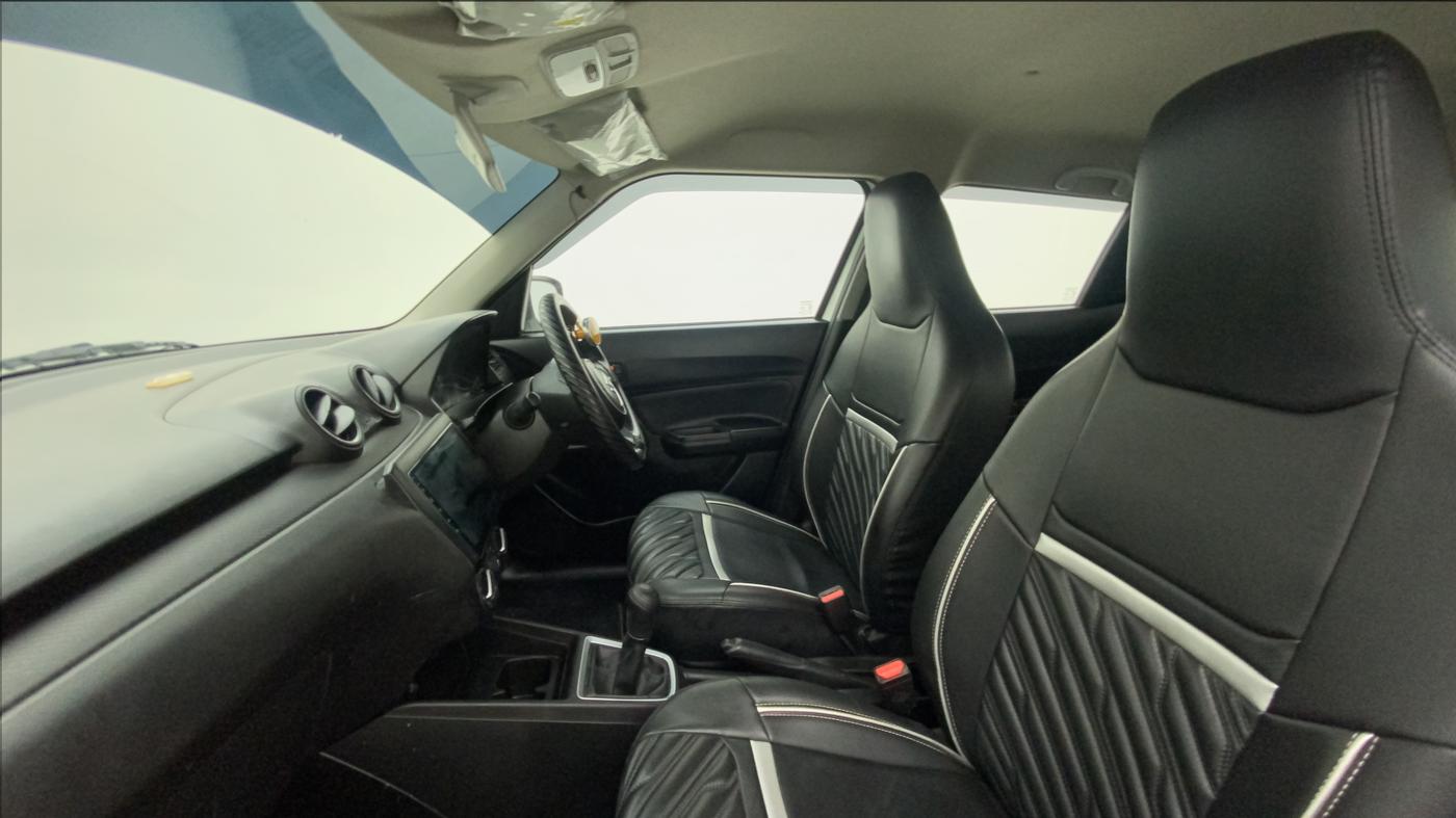 2021 Maruti Swift LXI, Petrol, Manual, 43,062 km, Right Side Front Door Cabin
