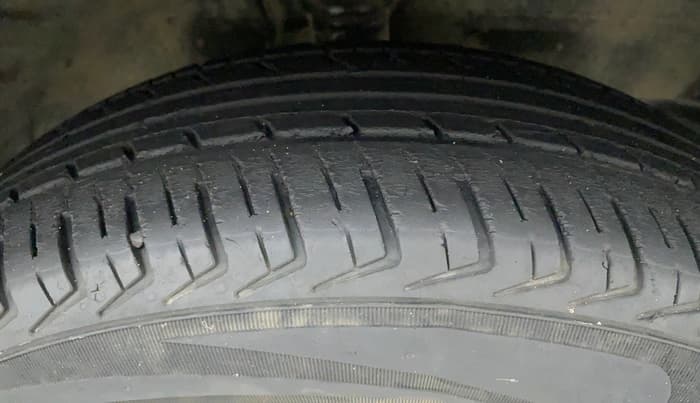2012 Maruti Wagon R 1.0 VXI, Petrol, Manual, 38,843 km, Right Front Tyre Tread