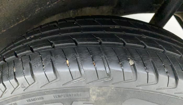 2012 Maruti Wagon R 1.0 VXI, Petrol, Manual, 38,843 km, Left Rear Tyre Tread