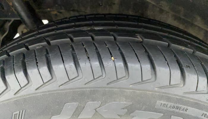 2012 Maruti Wagon R 1.0 VXI, Petrol, Manual, 38,843 km, Right Rear Tyre Tread