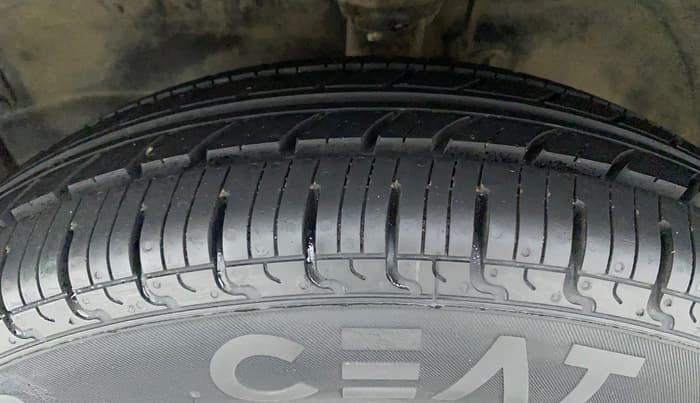 2012 Maruti Wagon R 1.0 VXI, Petrol, Manual, 38,843 km, Left Front Tyre Tread