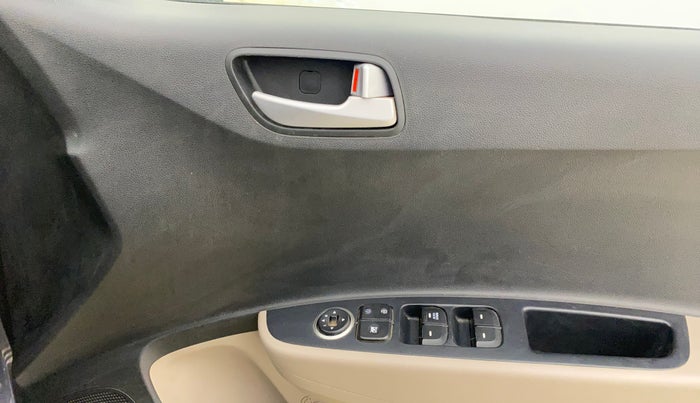 2017 Hyundai Grand i10 SPORTZ 1.2 KAPPA VTVT, CNG, Manual, 51,601 km, Driver Side Door Panels Control