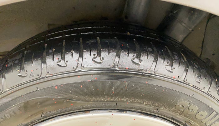 2017 Hyundai Grand i10 SPORTZ 1.2 KAPPA VTVT, CNG, Manual, 51,601 km, Left Rear Tyre Tread
