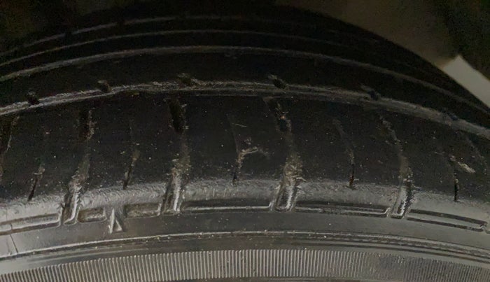 2014 Toyota Corolla Altis VL CVT PETROL, Petrol, Automatic, 59,412 km, Left Rear Tyre Tread