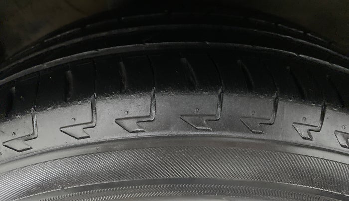 2017 Honda WR-V 1.2 i-VTEC VX MT, Petrol, Manual, 16,770 km, Right Rear Tyre Tread