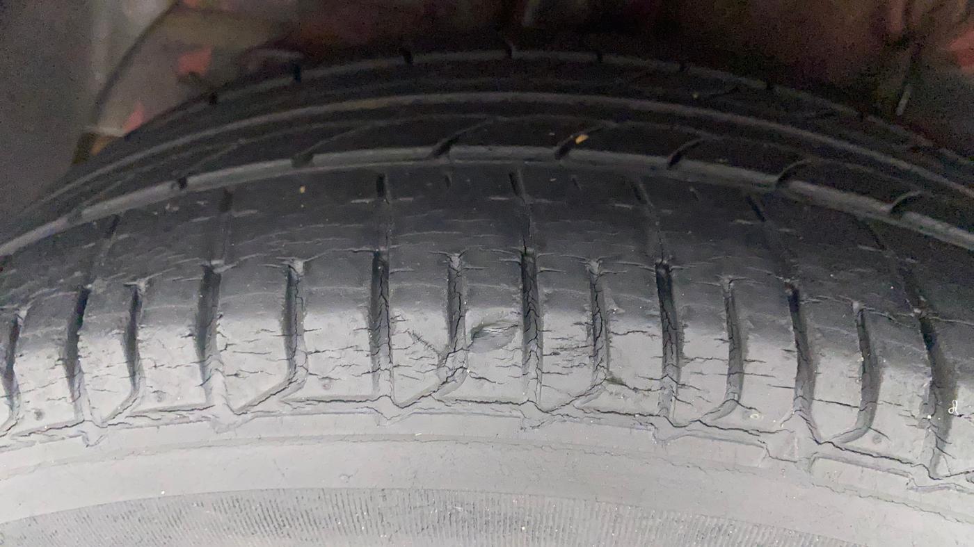 2019 Hyundai Elite i20 ASTA 1.2 (O), Petrol, Manual, 51,810 km, Right Rear Tyre Tread