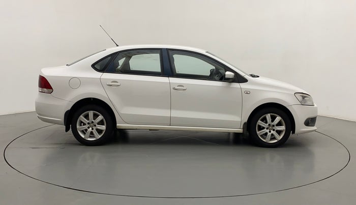 2012 Volkswagen Vento HIGHLINE 1.6 MPI, Petrol, Manual, 61,530 km, Right Side