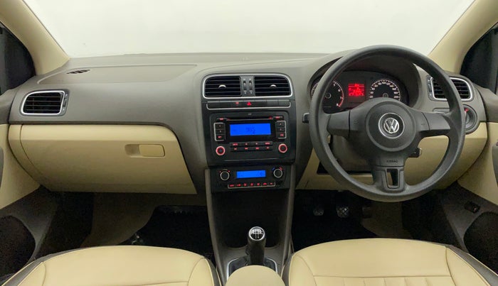 2012 Volkswagen Vento HIGHLINE 1.6 MPI, Petrol, Manual, 61,530 km, Dashboard