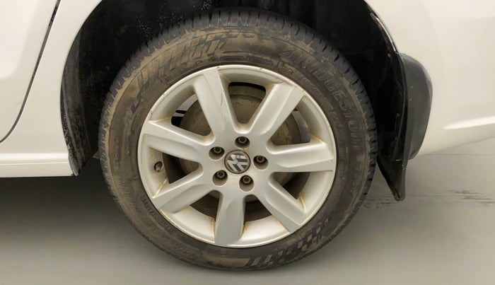 2012 Volkswagen Vento HIGHLINE 1.6 MPI, Petrol, Manual, 61,530 km, Left Rear Wheel