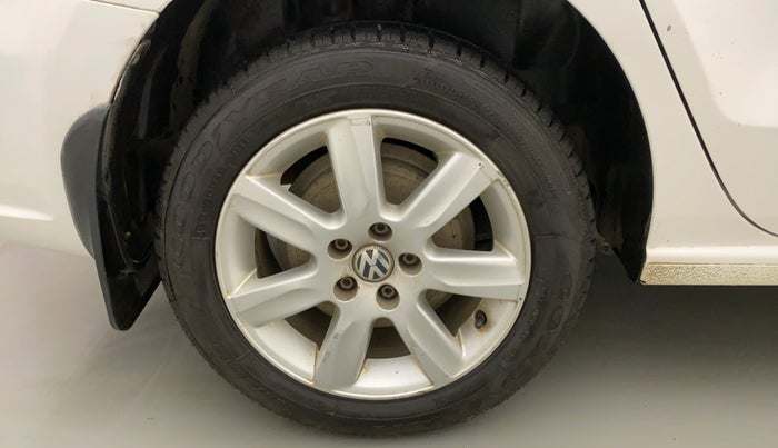 2012 Volkswagen Vento HIGHLINE 1.6 MPI, Petrol, Manual, 61,530 km, Right Rear Wheel
