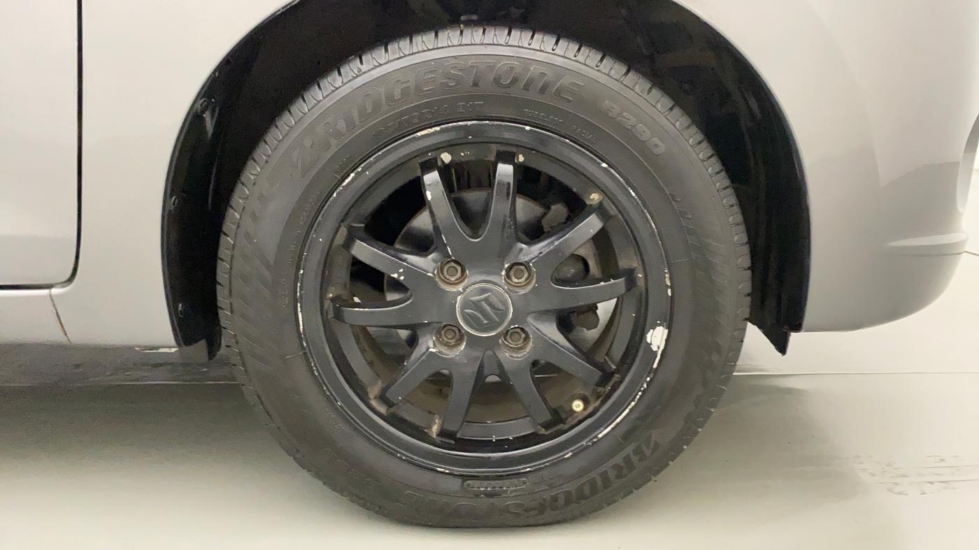 2015 Maruti Celerio VXI CNG, CNG, Manual, 78,939 km, Right Front Wheel