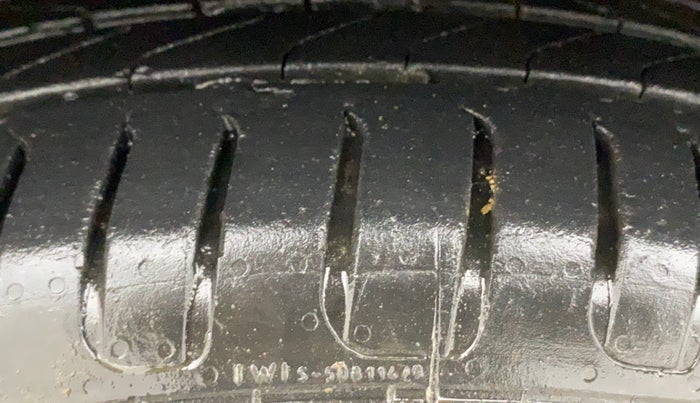 2018 Hyundai Creta E PLUS 1.6 PETROL, Petrol, Manual, 59,353 km, Left Front Tyre Tread