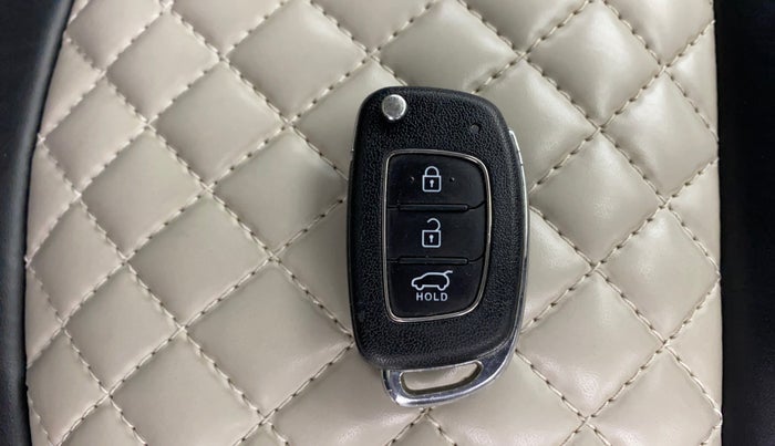 2018 Hyundai Creta E PLUS 1.6 PETROL, Petrol, Manual, 59,353 km, Key Close Up