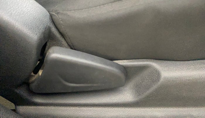 2018 Renault Kwid RXT 0.8, Petrol, Manual, 40,966 km, Driver Side Adjustment Panel