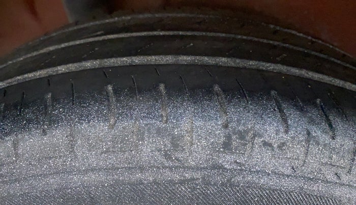 2018 Maruti IGNIS DELTA 1.2 K12, Petrol, Manual, 32,068 km, Right Rear Tyre Tread