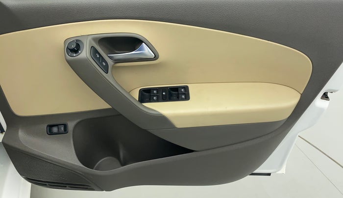 2020 Volkswagen Vento HIGHLINE 1.0 AT, Petrol, Automatic, 17,772 km, Driver Side Door Panels Controls