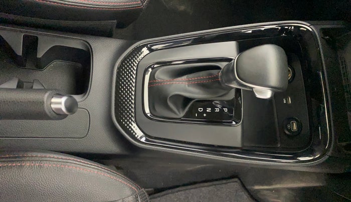 2020 KIA SONET GTX PLUS 1.0 DCT, Petrol, Automatic, 69,318 km, Gear Lever