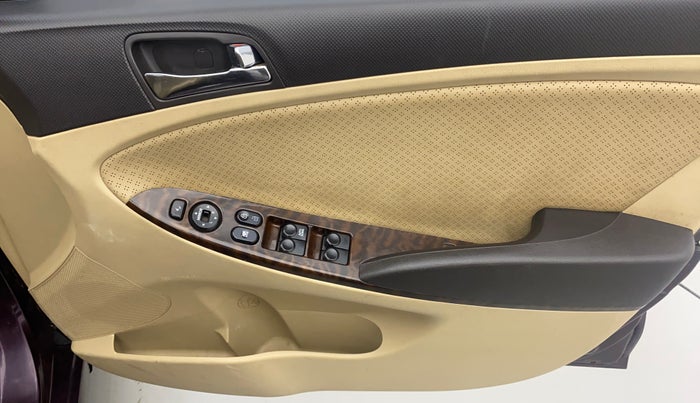 2012 Hyundai Verna FLUIDIC 1.6 VTVT SX, Petrol, Manual, 24,240 km, Driver Side Door Panels Control