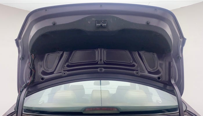 2012 Hyundai Verna FLUIDIC 1.6 VTVT SX, Petrol, Manual, 24,240 km, Boot Door Open