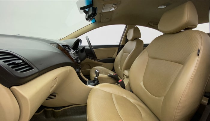 2012 Hyundai Verna FLUIDIC 1.6 VTVT SX, Petrol, Manual, 24,240 km, Right Side Front Door Cabin