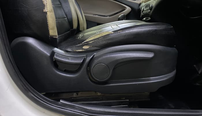 2015 Hyundai Elite i20 ASTA 1.4 CRDI, Diesel, Manual, 82,355 km, Driver Side Adjustment Panel