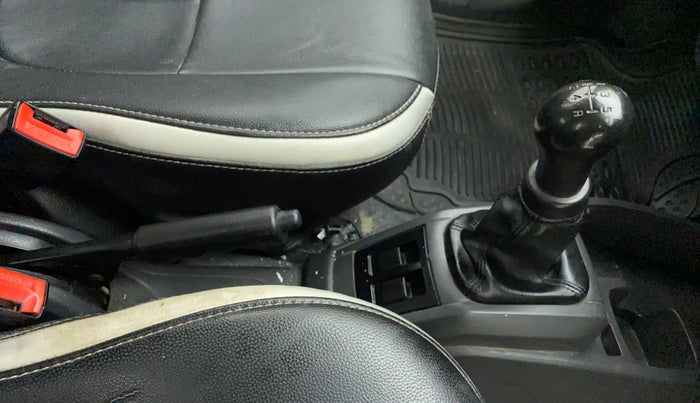 2017 Maruti Alto 800 VXI, Petrol, Manual, 60,734 km, Gear Lever