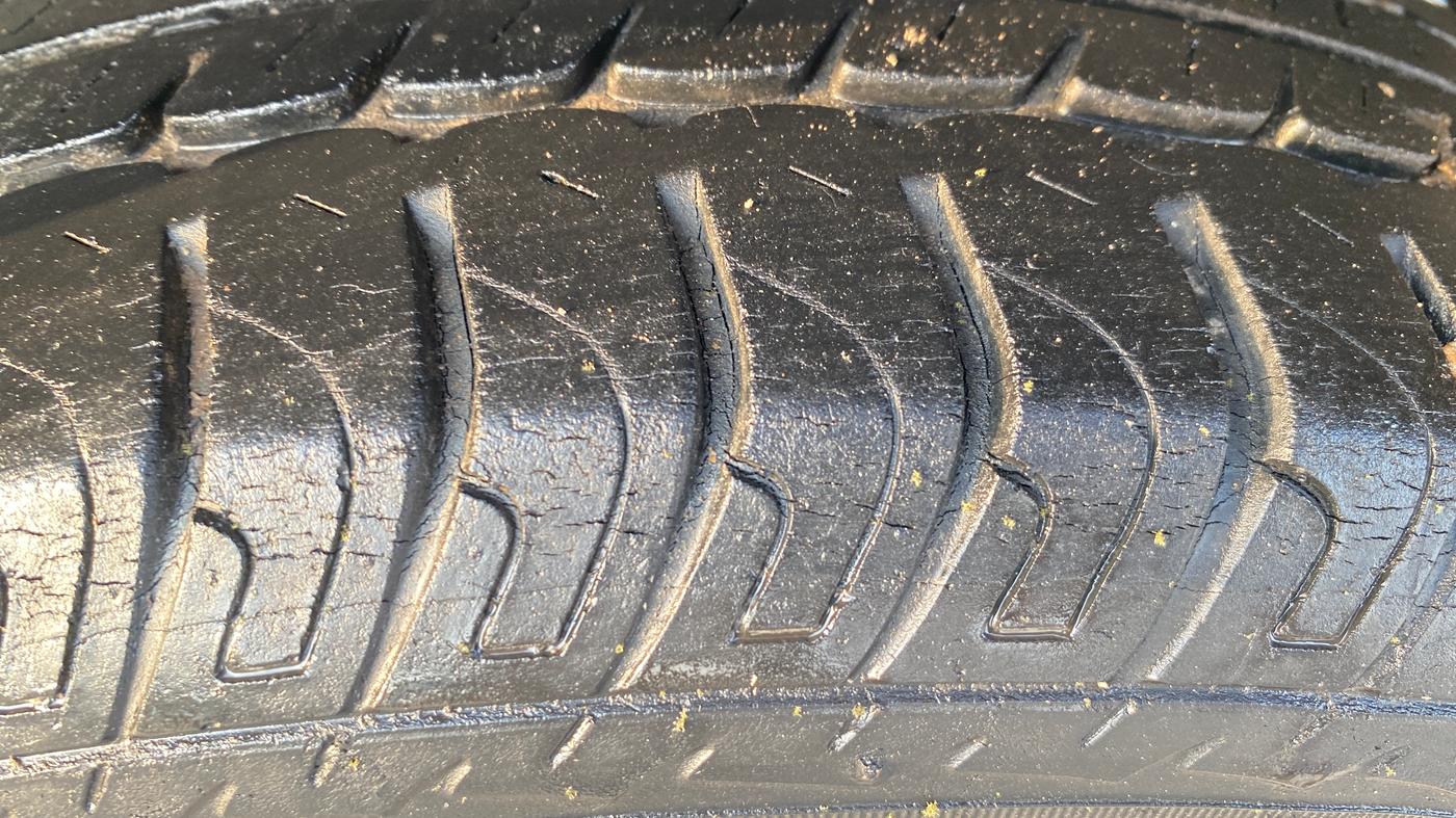2018 Maruti Wagon R 1.0 VXI AMT, Petrol, Automatic, 25,963 km, Left Rear Tyre Tread