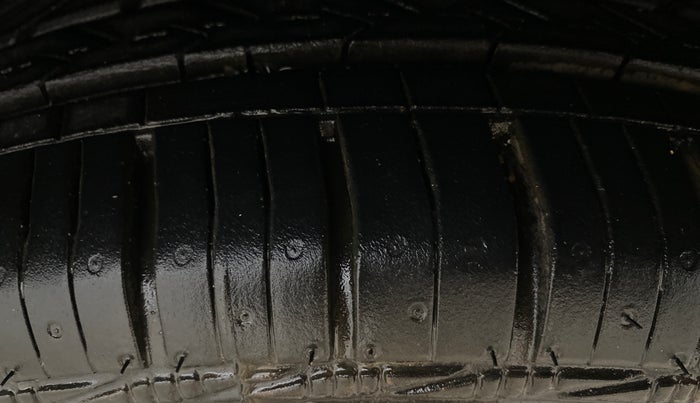 2020 Hyundai GRAND I10 NIOS SPORTZ 1.2 KAPPA VTVT, Petrol, Manual, 39,878 km, Right Front Tyre Tread