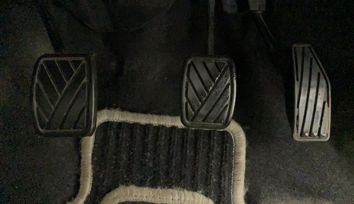 2023 Maruti Swift VXI CNG, CNG, Manual, 8,276 km, Pedals