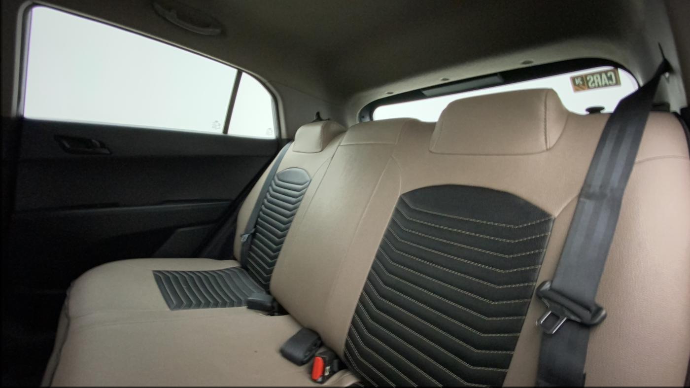 2016 Hyundai Creta E PLUS 1.6 PETROL, Petrol, Manual, 75,580 km, Right Side Rear Door Cabin