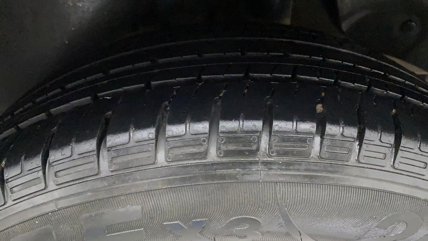 2016 Hyundai Creta E PLUS 1.6 PETROL, Petrol, Manual, 75,580 km, Left Rear Tyre Tread