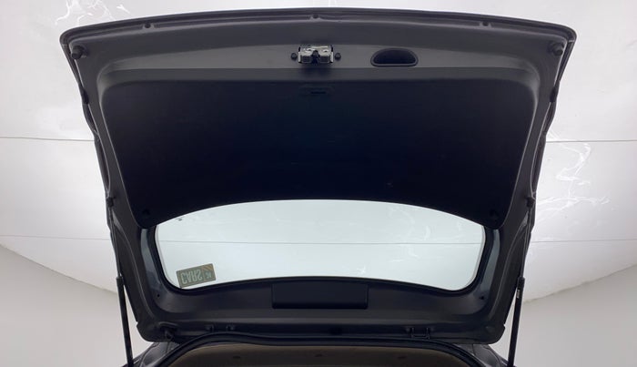 2016 Hyundai Creta E PLUS 1.6 PETROL, Petrol, Manual, 75,580 km, Boot Door Open