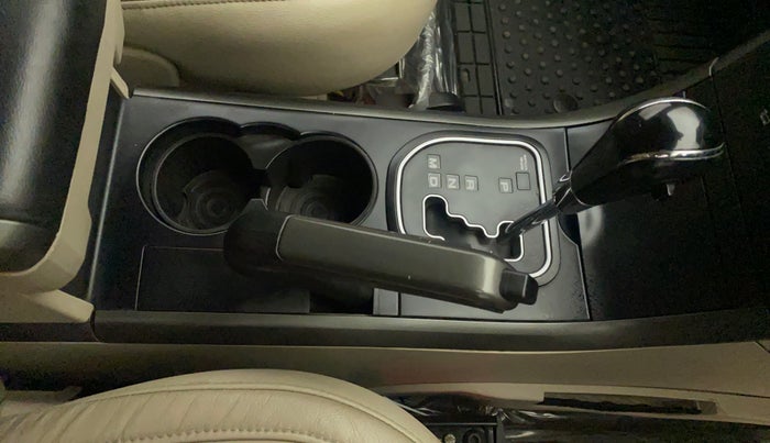 2016 Mahindra XUV500 W10 AT, Diesel, Automatic, 60,456 km, Gear Lever