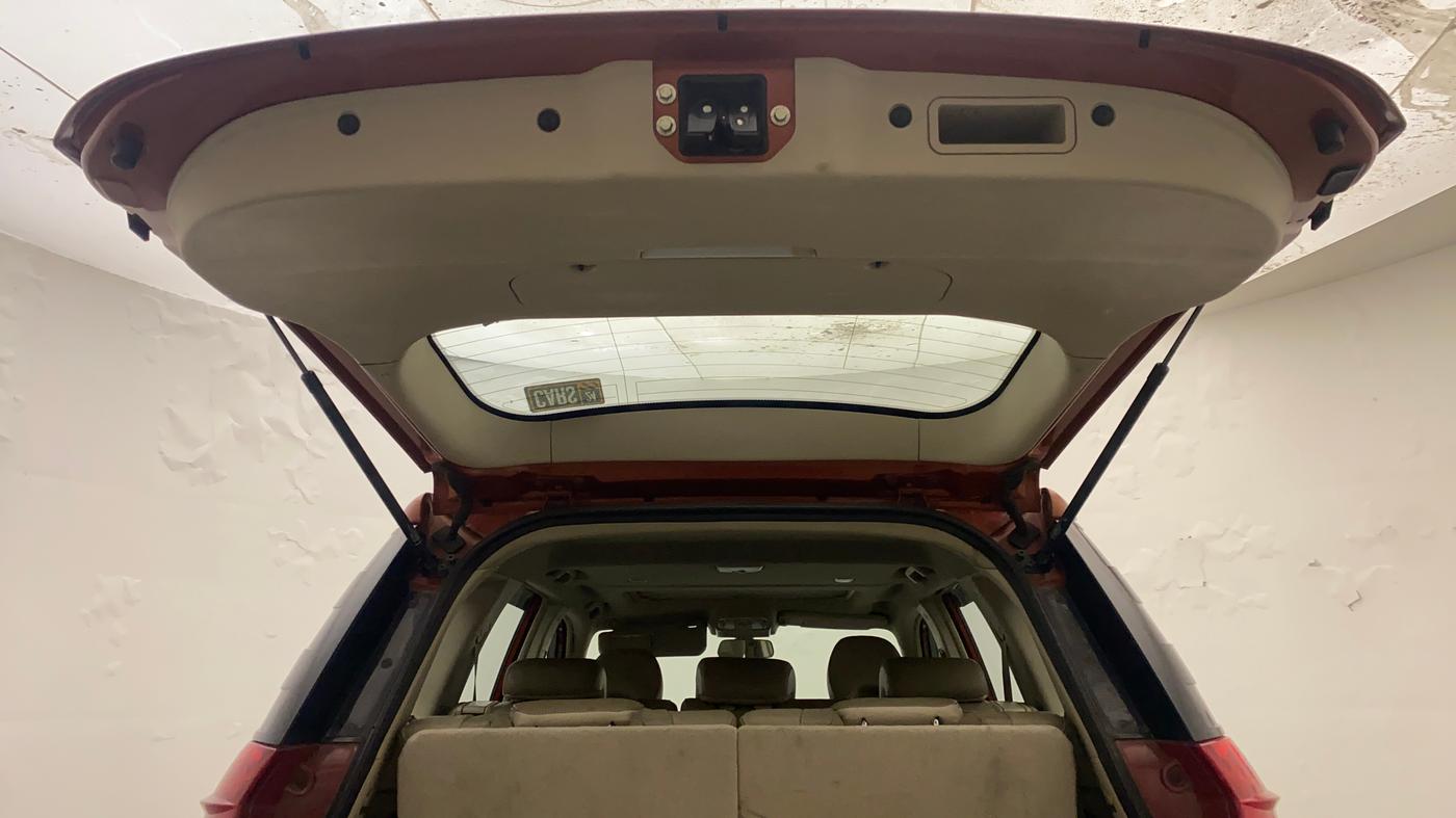2016 Mahindra XUV500 W10 AT, Diesel, Automatic, 60,456 km, Boot Door Open